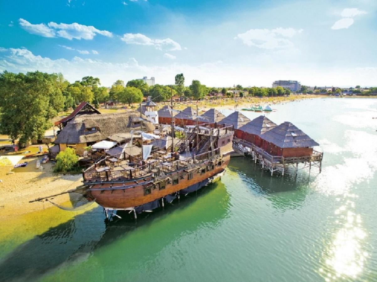 Overwater Cottage - Slovak Tahiti, Senec Exterior foto